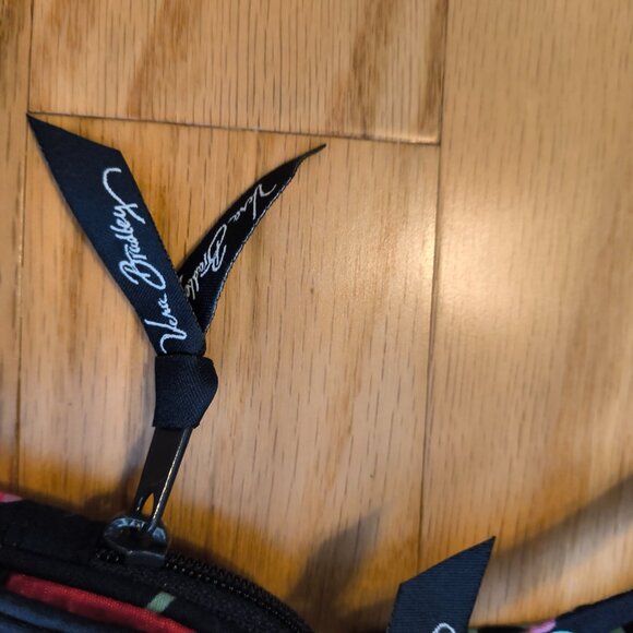 Vera Bradley Crossbody Bag In Cotton, Navy Floral, NWOT - Picture 4 of 11